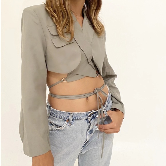 Blazer - Picture 3 of 3